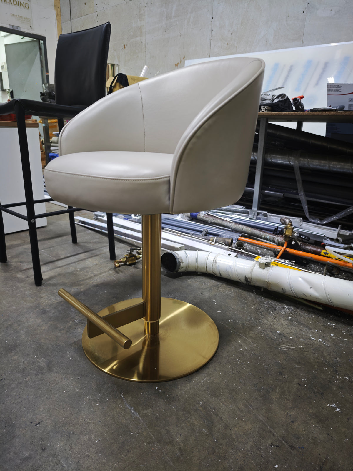 [CERTIFIED RELOVED] Swivel Barrel Accent Chair (Pu Leather - Taupe) (Gold Pedestal Base | Hydraulic 55-85CM)