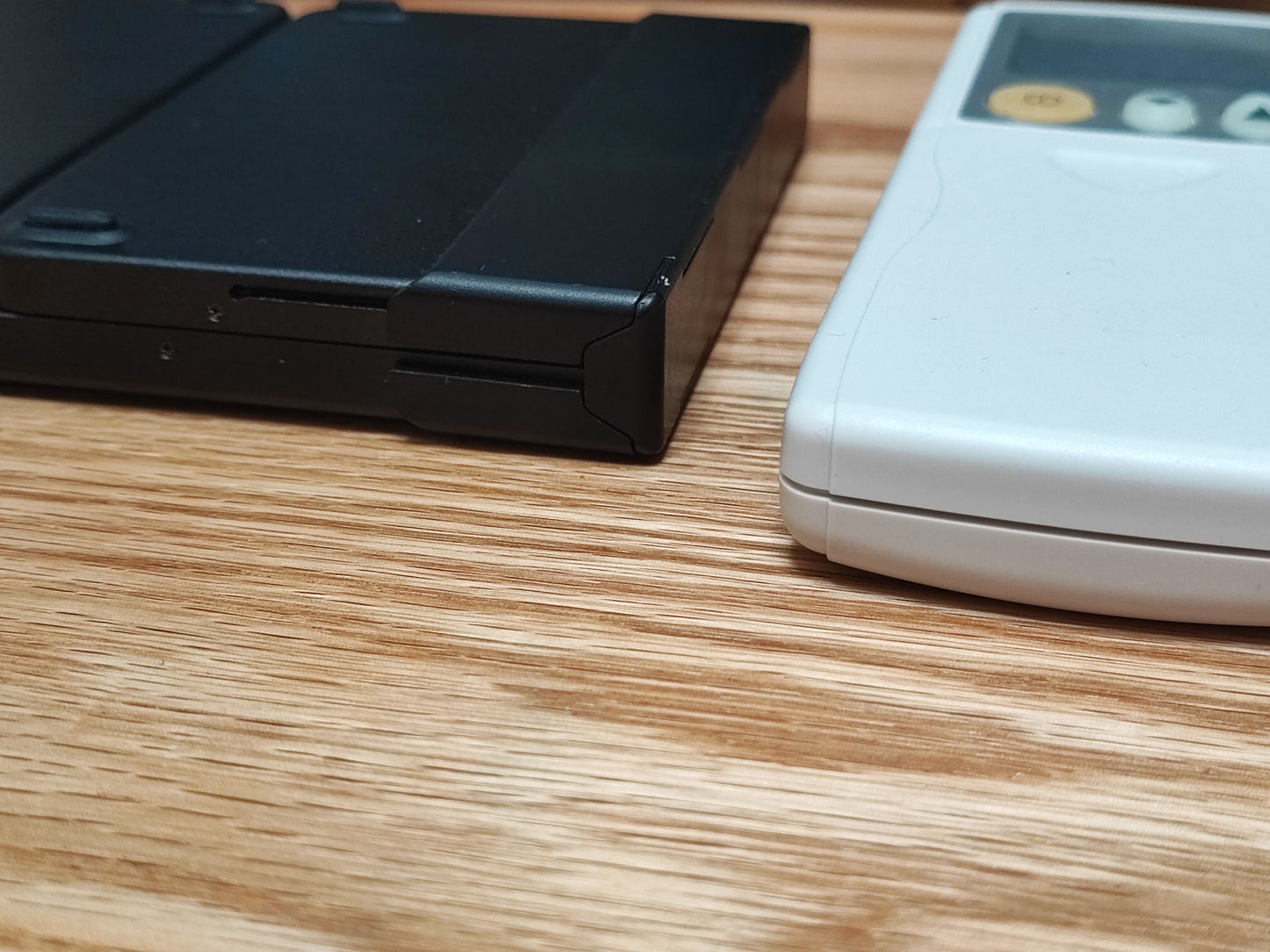 [BRAND NEW] myhalo FULL-SIZED TRI-FOLD PORTABLE WIRELESS BLUETOOTH KEYBOARD