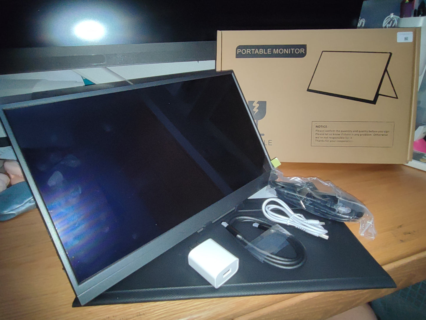 [BRAND NEW] PORTABLE MONITOR 15.6-inch 100% sRGB 10-POINT-TOUCH 60Hz TYPE C