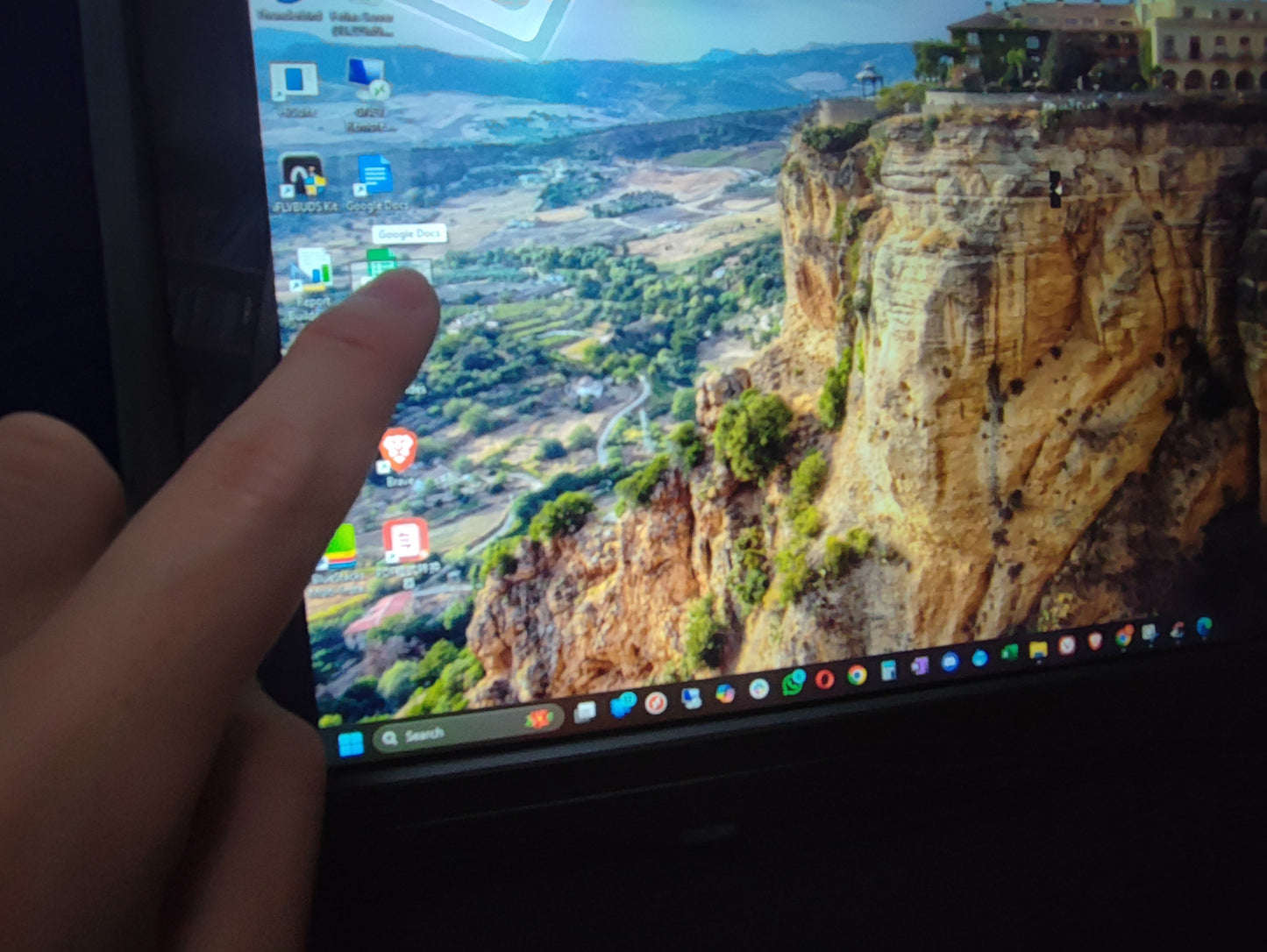 [BRAND NEW] PORTABLE MONITOR 15.6-inch 100% sRGB 10-POINT-TOUCH 60Hz TYPE C