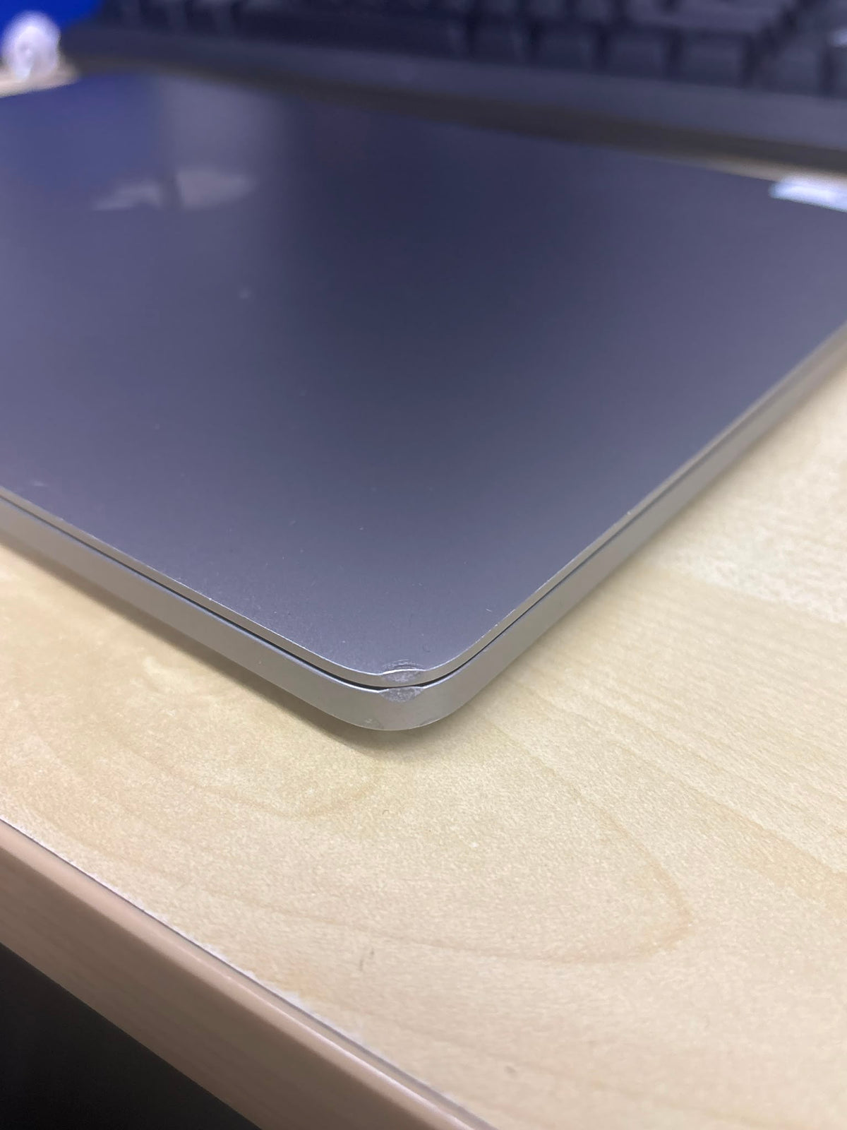[CERTIFIED RELOVED] Apple MacBook Pro 13-inch 2020 (M1 8-Core CPU / 8-Core GPU / 16GB / 512GB SSD) (Silver)