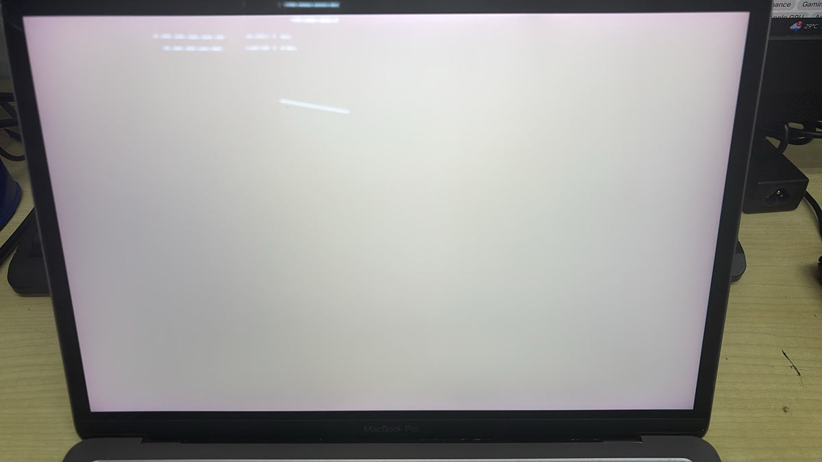 [CERTIFIED RELOVED] Apple MacBook Pro 13-inch 2020 (M1 8-Core CPU / 8-Core GPU / 16GB / 256GB SSD) (Silver)