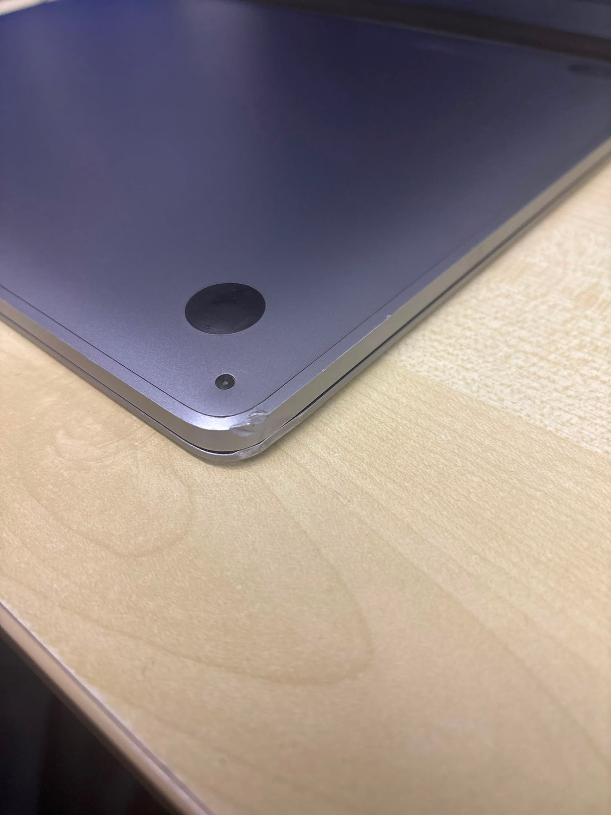 [CERTIFIED RELOVED] Apple MacBook Pro 13-inch 2020 (M1 8-Core CPU / 8-Core GPU / 16GB / 256GB SSD) (Silver)