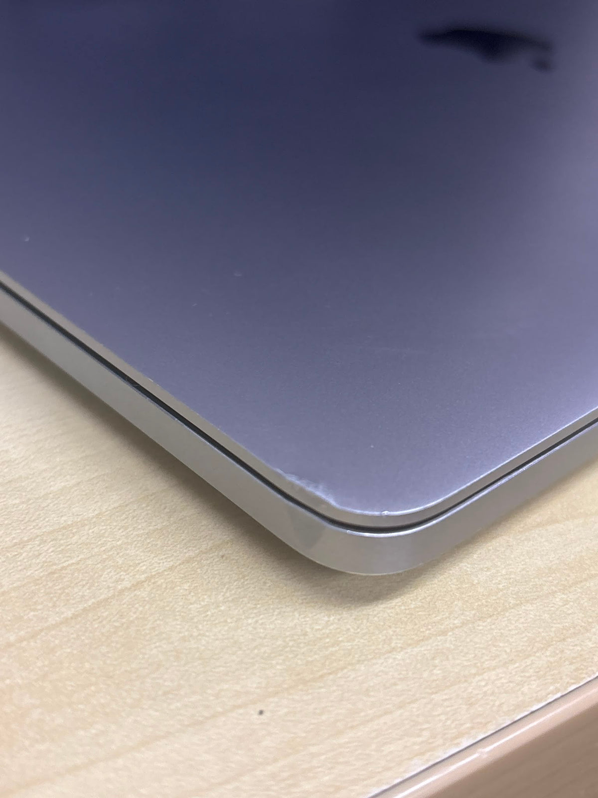 [CERTIFIED RELOVED] Apple MacBook Pro 13-inch 2020 (M1 8-Core CPU / 8-Core GPU / 16GB / 512GB SSD) (Silver)