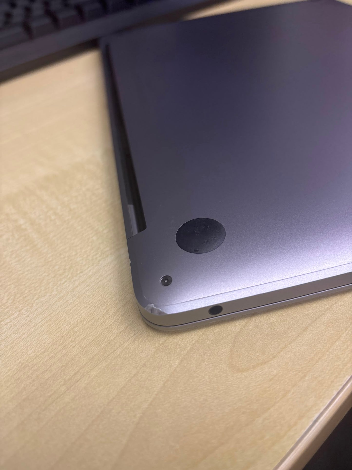 [CERTIFIED RELOVED] APPLE MACBOOK PRO 13-inch 2020 (M1 8-CORE CPU / 8-CORE GPU / 16GB / 512GB SSD) (SILVER)