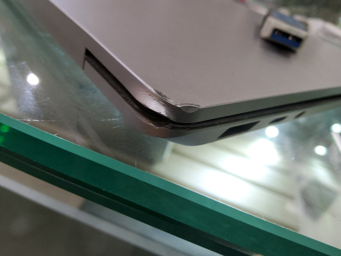 [ReEco] MICROSOFT SURFACE LAPTOP 3 13.5-inch (I5-1035G7 / 8GB / 128GB SSD)